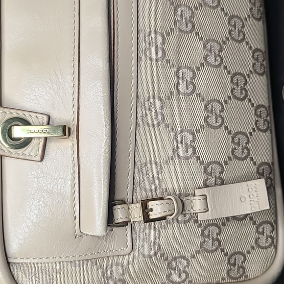 GUCCI VINTAGE 2000 GG BEIGE CANVAS HAND BAG WITH CALF SKIN LEATHER/GOLD HRDWR - Picture 10 of 17